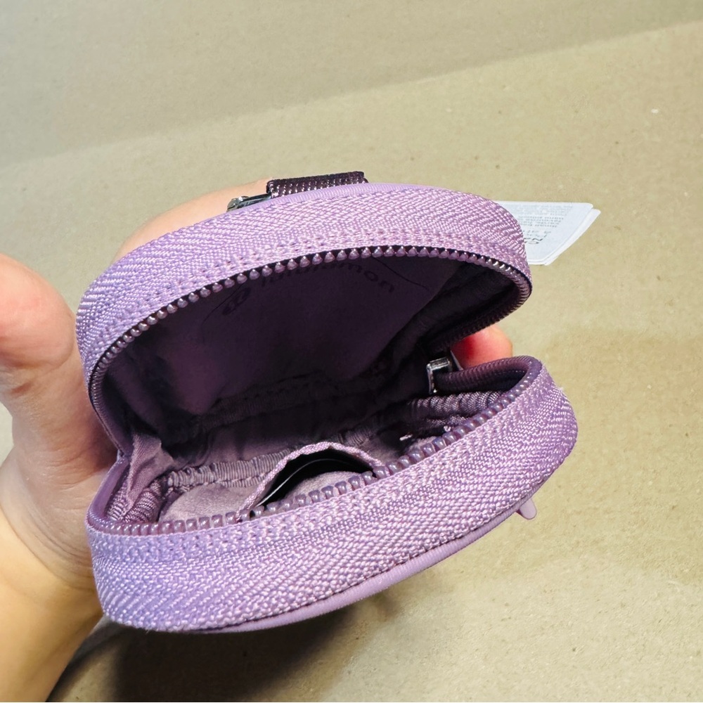 Lululemon Clippable Nano Pouch (A3) - Picture 6 of 9